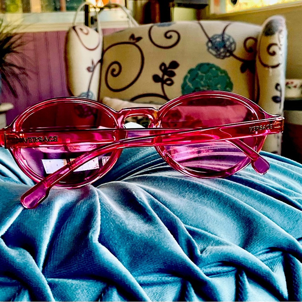VERSACE MEDUSA TINTED SUNGLASSES - Picture 5 of 11